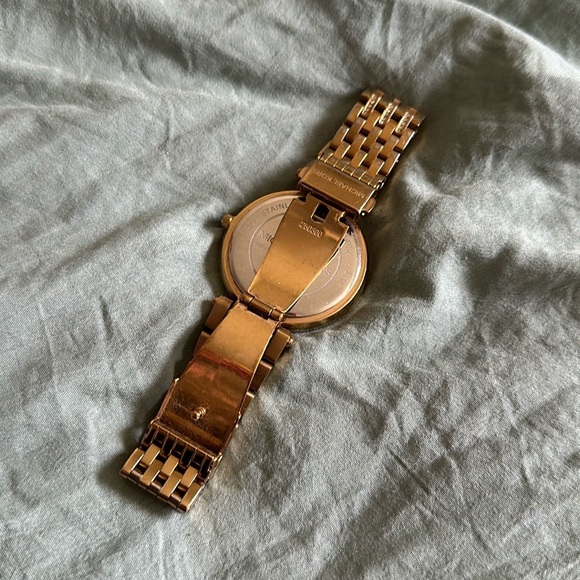 Michael Kors watch - Picture 2 of 2
